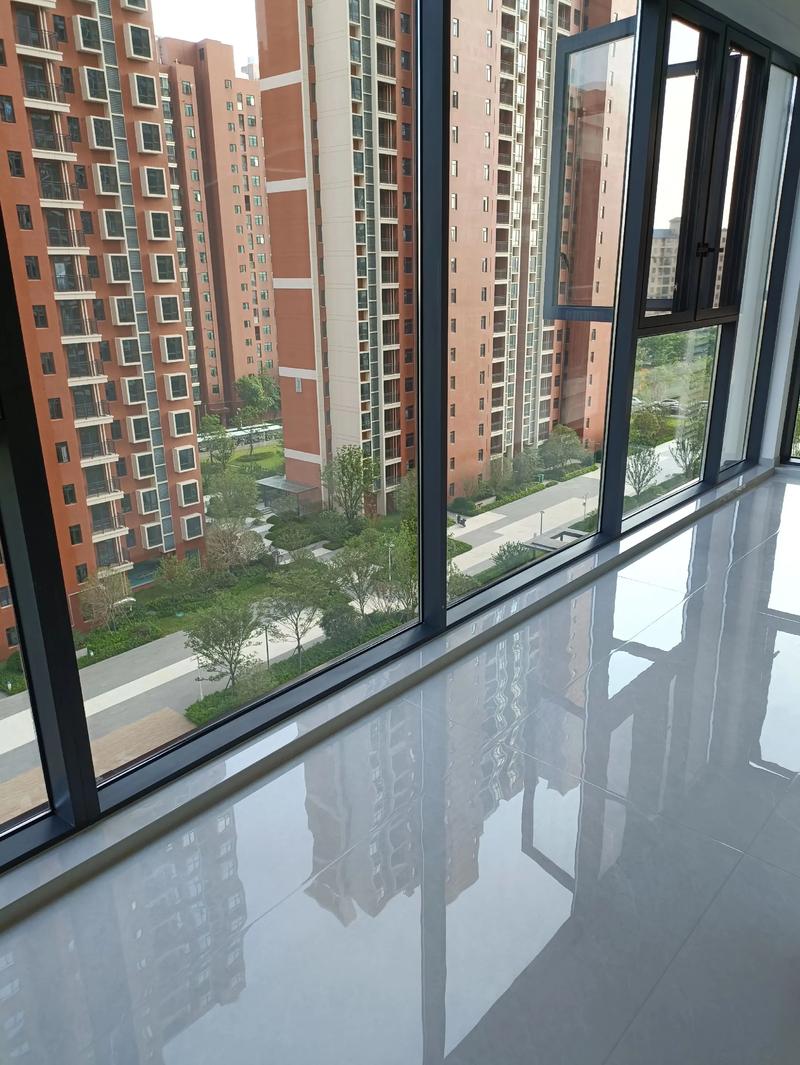 外墙清洗:城市建筑的美容师
